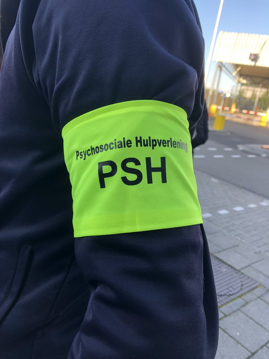 Weer in onze opvanglocatie voor 2 vluchten. Informatie binnen gekregen dat de nodige passagiers traumatische ervaringen hebben opgedaan waaronder kinderen. Psychosociale hulp al de hele week aanwezig daarvoor. Nu extra mensen.  #RepatAfghanistan We doen dit samen.