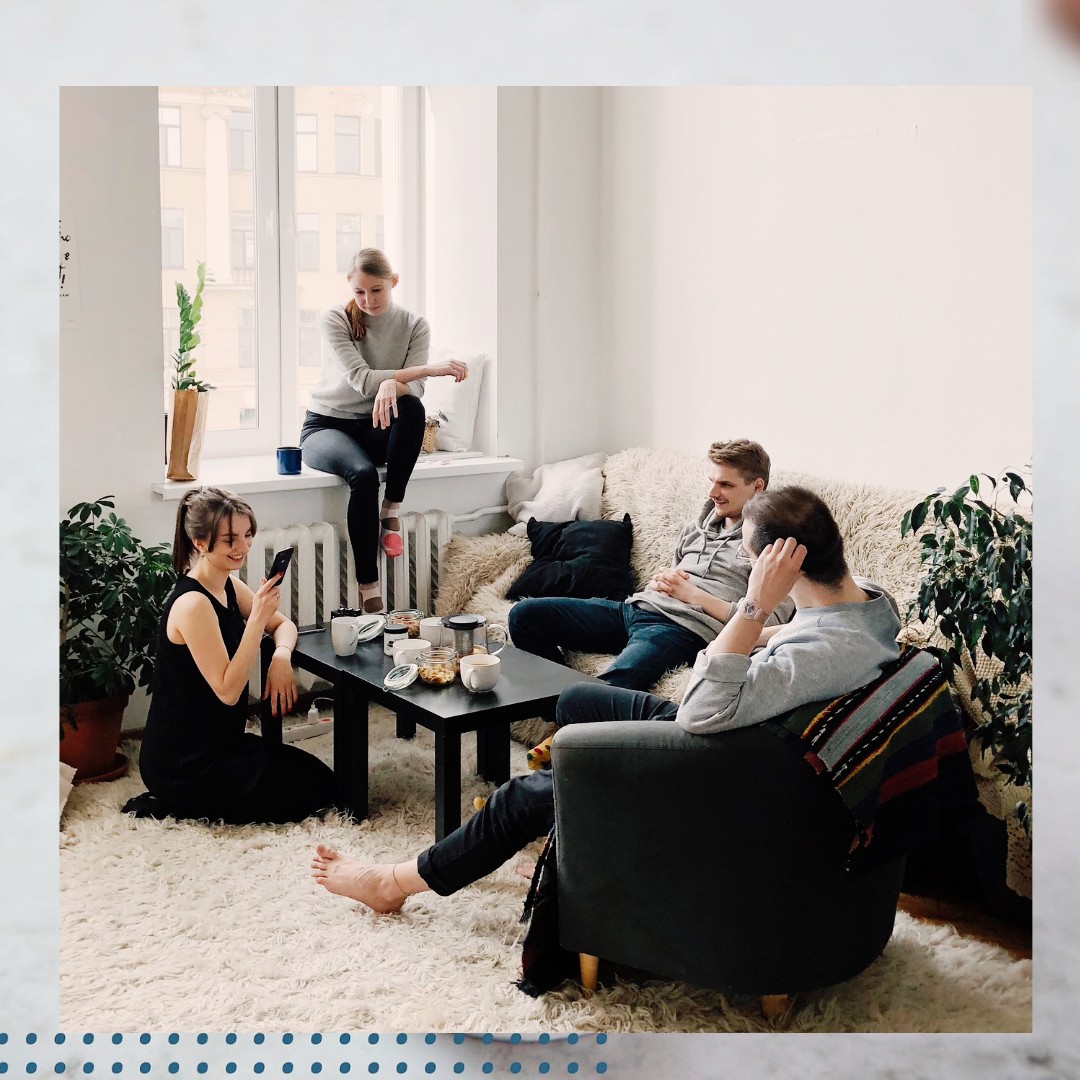 This is our idea of quality-time: #fridayvibes  #family &amp; #friends #goodlaughs and #sheltonscoffeehearts what is yours? 

Let's get your favourite #coffeeheart in a mug
put the #kettleon
add hot water to your cup and enjoy!

#instantcoffee #colombiancoffee Daria Shevtsova