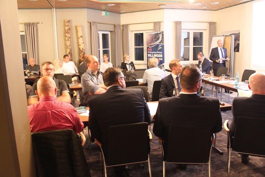 ❗️ Um 19 Uhr 🕖 findet heute die Jahreshauptversammlung des Ski-Club Willingen 🟦🟨 im Gutshof Itterbach statt ❗️
Auf dem Programm stehen u.a. Berichte, Sportlerehrungen, Satzungsänderung sowie Neuwahlen 🗳📋 

Ab 18.30 ⏰ Einlass mit Kontrolle der 3Gs ✔️

#jhv #skiclubwillingen