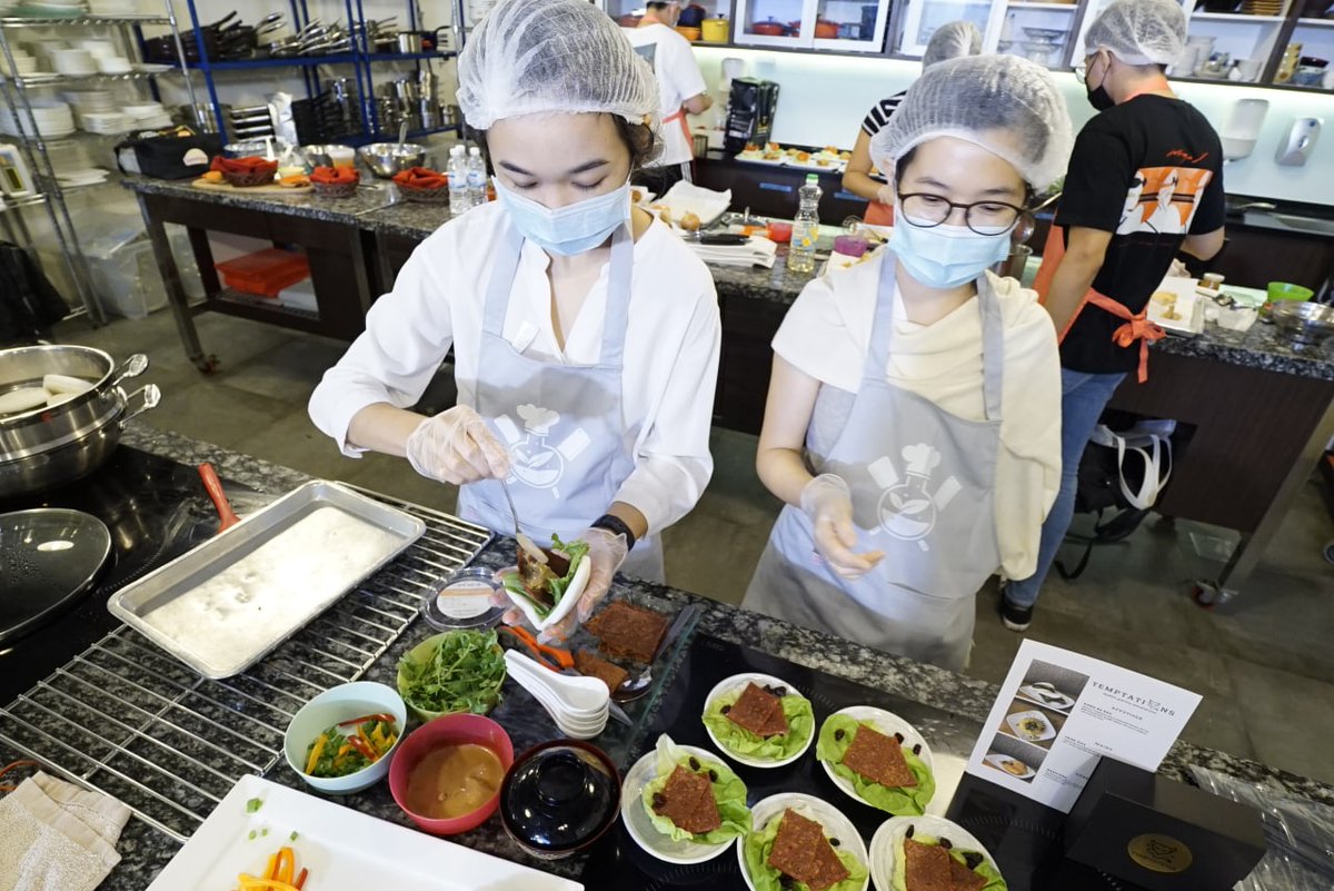 Coming in 3rd place in the ADM x NTUitive Plant-based Perfection Challenge: Team Temptations! 👏🏻

Congrats to Liang Jiaqi (<a href="/NTUsg/">NTU Singapore</a>) and Denise Chan!

🌿🍽

<a href="/NTUsg/">NTU Singapore</a> #ADM #NTUitive #NTUsg #plantbasedmeat #plantbasedprotein #innovationchallenge #foodinnovation