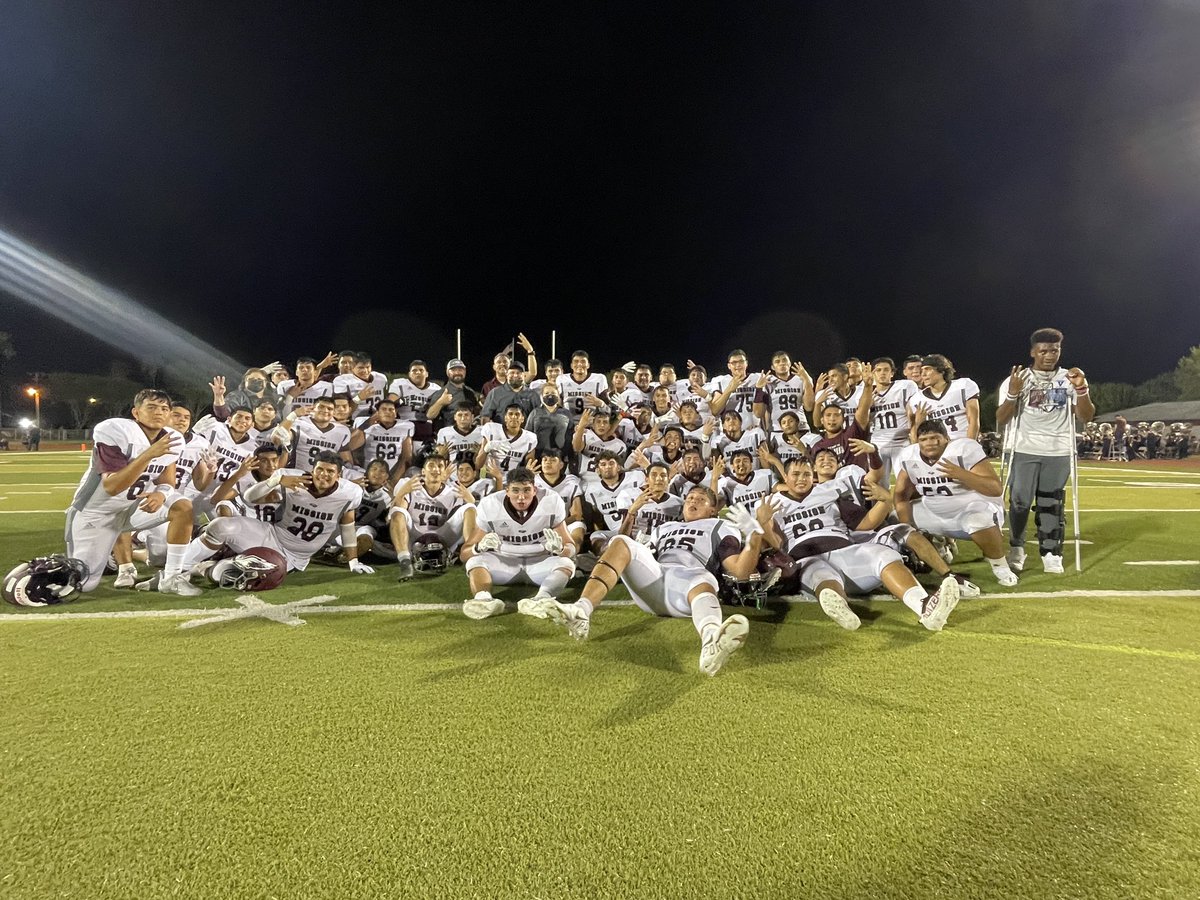 Mission wins the 20th Battle of Conway in an thriller. 13-12. #RSLFootball #txhsfb