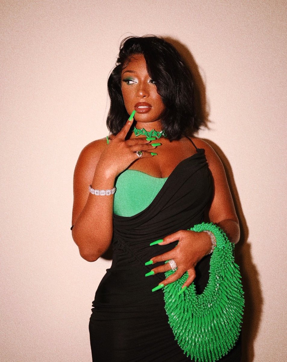theestallion's tweet photo. Smooth like coca butter 💚🧈 https://t.co/upgz0bfAre