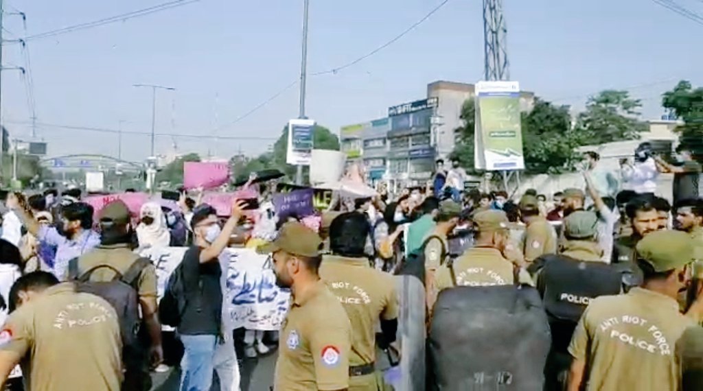 DWMOfficial's tweet photo. If police and administration will use force, We will close OPDs and all other services will be immediately suspended in the hospitals across the country.#ProtestAgainstNLE https://t.co/4PTLj1I5eC