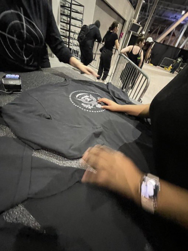 E9xILeHXEAI_xbc?format=jpg&name=medium