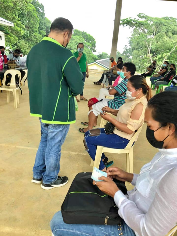 dswdfo10's tweet photo. LOOK: 40 Beneficiaries from the Municipality of Concepcion , Misamis Occidental had received their Livelihood Assistance Grants amounting to P600,000  from  DSWD under Sustainable Livelihood Program (SLP) yesterday, August 26, 2021.

Fully story: https://t.co/R3zF6nCxBS https://t.co/pGfusbExYp