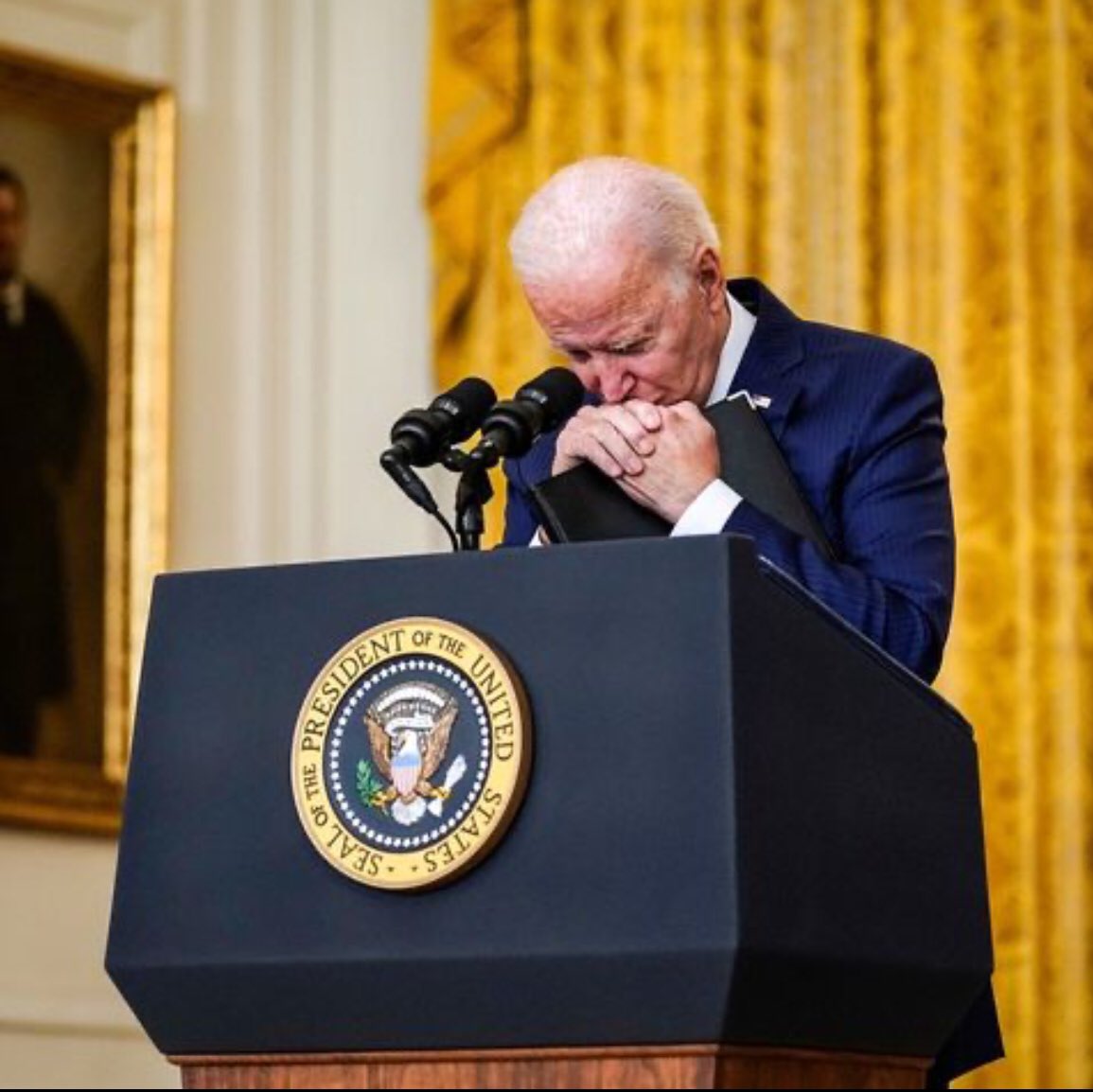 cwebbonline's tweet image. I support my President.
❤️🤍💙