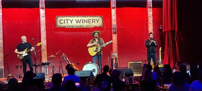 We be home! That was a great show @thechrisbarron!! Been a minute, it was such a pleasure to see ya again<a class="tags" target="_blank" title="On Twitter" href="/?out=eyJ0eXAiOiJKV1QiLCJhbGciOiJIUzUxMiJ9.eyJpYXQiOjE3MjU3Nzg5MjMsImlzcyI6InR3cG9ybnN0YXJzLmNvbSIsIm5iZiI6MTcyNTc3ODkyMywiZXhwIjoxNzU3MzE0OTIzLCJyZWRpcmVjdF91cmwiOiJodHRwczovL3R3aXR0ZXIuY29tL3RoZWNocmlzYmFycm9uIn0.Fp-8L4mpJprWbq4cMglRFmZZvJAtH07U-2WbcZEOoNWOHlfRq0AZHzAdmIwOmnuLsy9bwicFLPB8QF_F-nXQTw">@thechrisbarron</a><a href="/tag/ghost"class="tags"><span>#ghost</span></a><a href="/tag/barclayscenter"class="tags"><span>#barclayscenter</span></a>