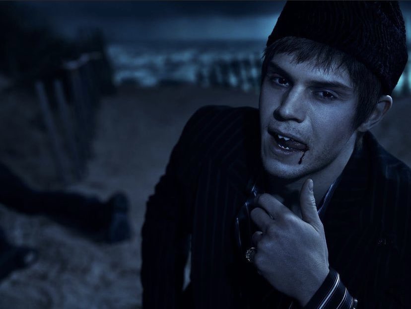 Двойной сеанс американская история. Эван Питерс 2021. Аиу 10 сезон Эван. Evan Peters AHS.