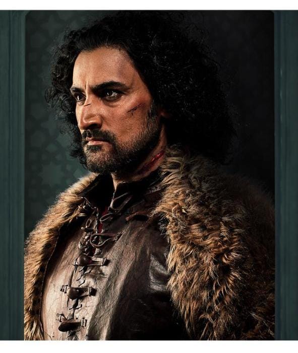 taran_adarsh's tweet photo. KUNAL KAPOOR MAKES HIS DIGITAL DEBUT... #KunalKapoor essays the role of a #Mughal emperor in #TheEmpire... The actor has won appreciation for his earnest performances in the past and am sure, he will win acclaim for one of the most challenging roles of his career. @kapoorkkunal https://t.co/lAzH5pL2Ay