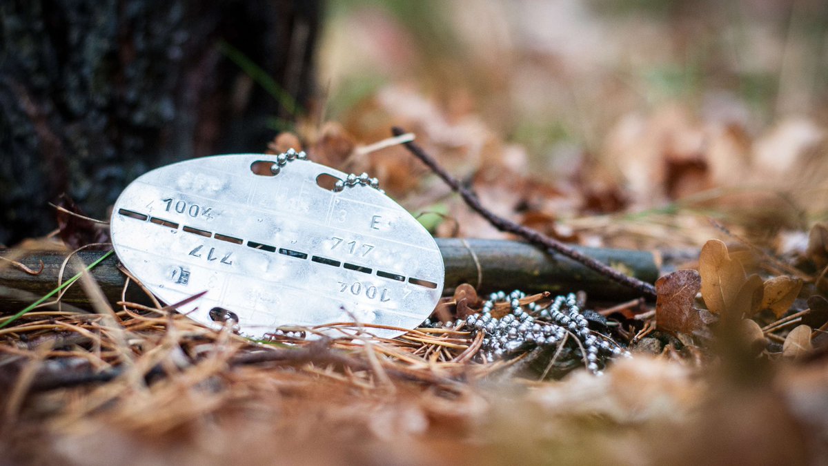 Heute vor 13 Jahren fiel HFw Mischa Meier bei Kunduz. Wir gedenken seiner, trauern um die gestern am #KabulAiport gefallenen U.S.Kameraden, die getöteten Zivilisten und senden Genesungswünsche an die Verwundeten. Unsere Gedanken sind bei den Hinterbliebenen. #WIRSINDDASHEER