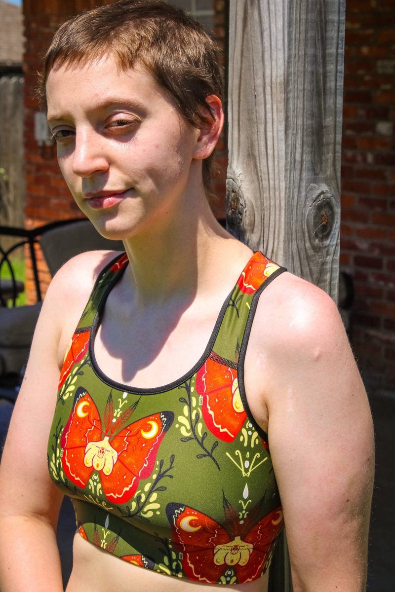 Samuel_XL5's tweet image. Visit delovesrobotsart.com for art, apparel and more! 

Model: Frankie
#LocalOKC #supportlocalBusiness #sportsbra #apparel #art #delovesrobotsart #clothes