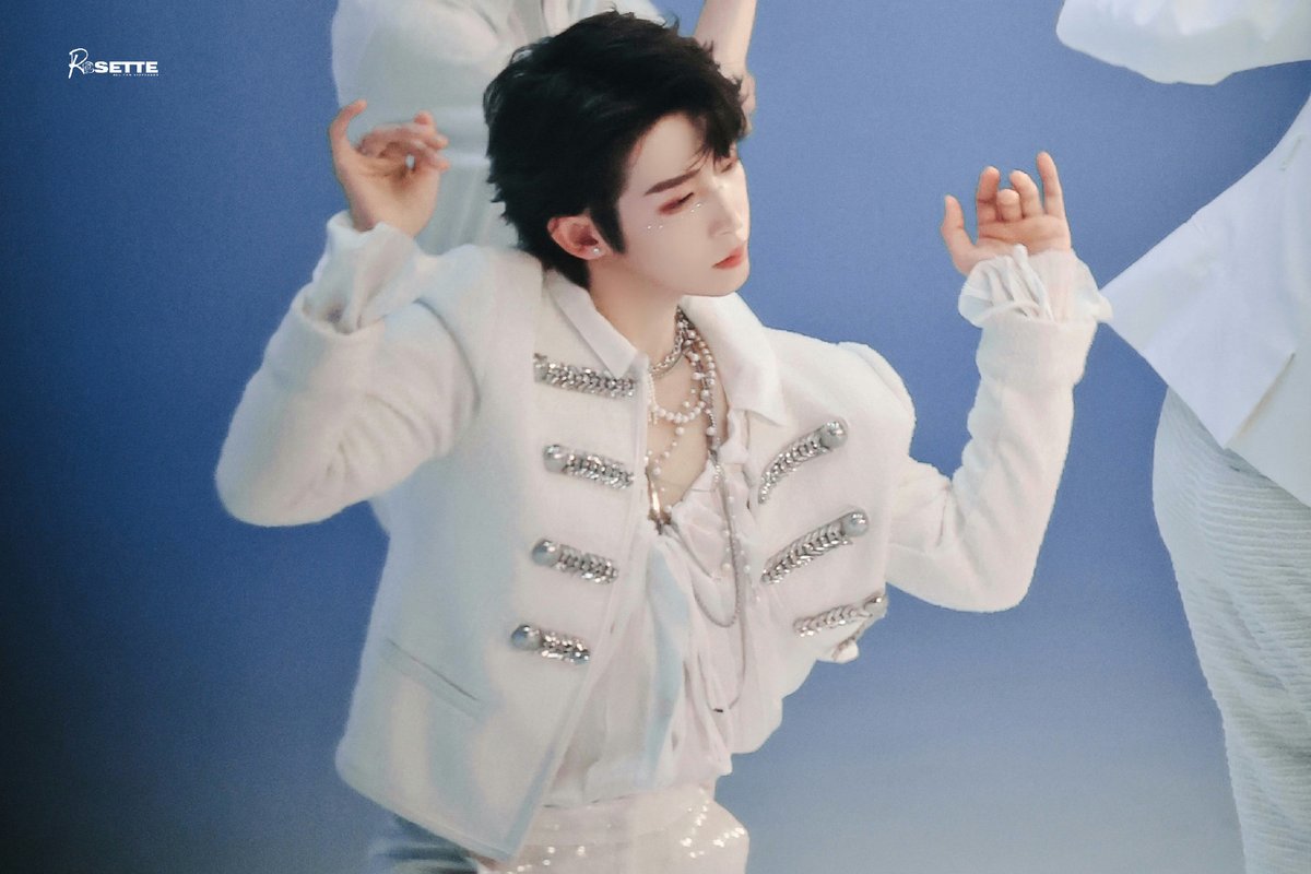 liuyu_updates's tweet image. Liuyu 『Wonderland Party』 Pics🐟💙
♡ 27 | 08 | 2021 ♡
© 微博『ROSETTE | 刘宇』
❄️ Follow @liuyu_updates for more updates❄️
#liuyu #into1 #刘宇 #chuang2021 #CHUANG2021final