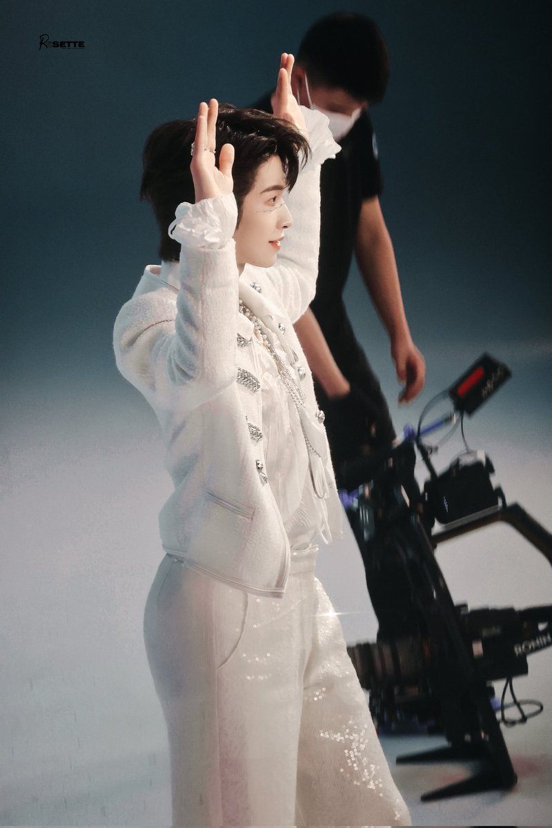 liuyu_updates's tweet image. Liuyu 『Wonderland Party』 Pics🐟💙🐋
♡ 27 | 08 | 2021 ♡
© 微博『ROSETTE | 刘宇』
❄️ Follow @liuyu_updates for more updates❄️
#liuyu #into1 #刘宇 #chuang2021 #CHUANG2021final