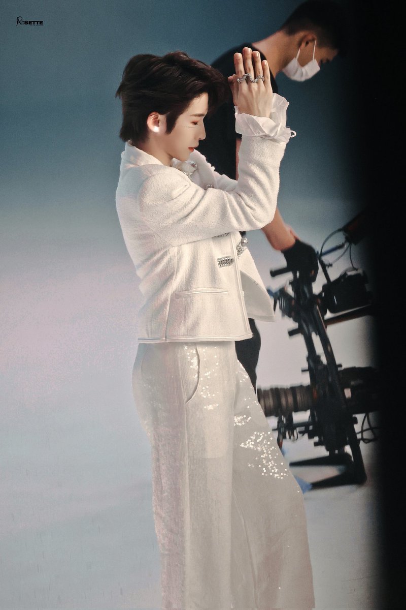 liuyu_updates's tweet image. Liuyu 『Wonderland Party』 Pics🐟💙🐋
♡ 27 | 08 | 2021 ♡
© 微博『ROSETTE | 刘宇』
❄️ Follow @liuyu_updates for more updates❄️
#liuyu #into1 #刘宇 #chuang2021 #CHUANG2021final