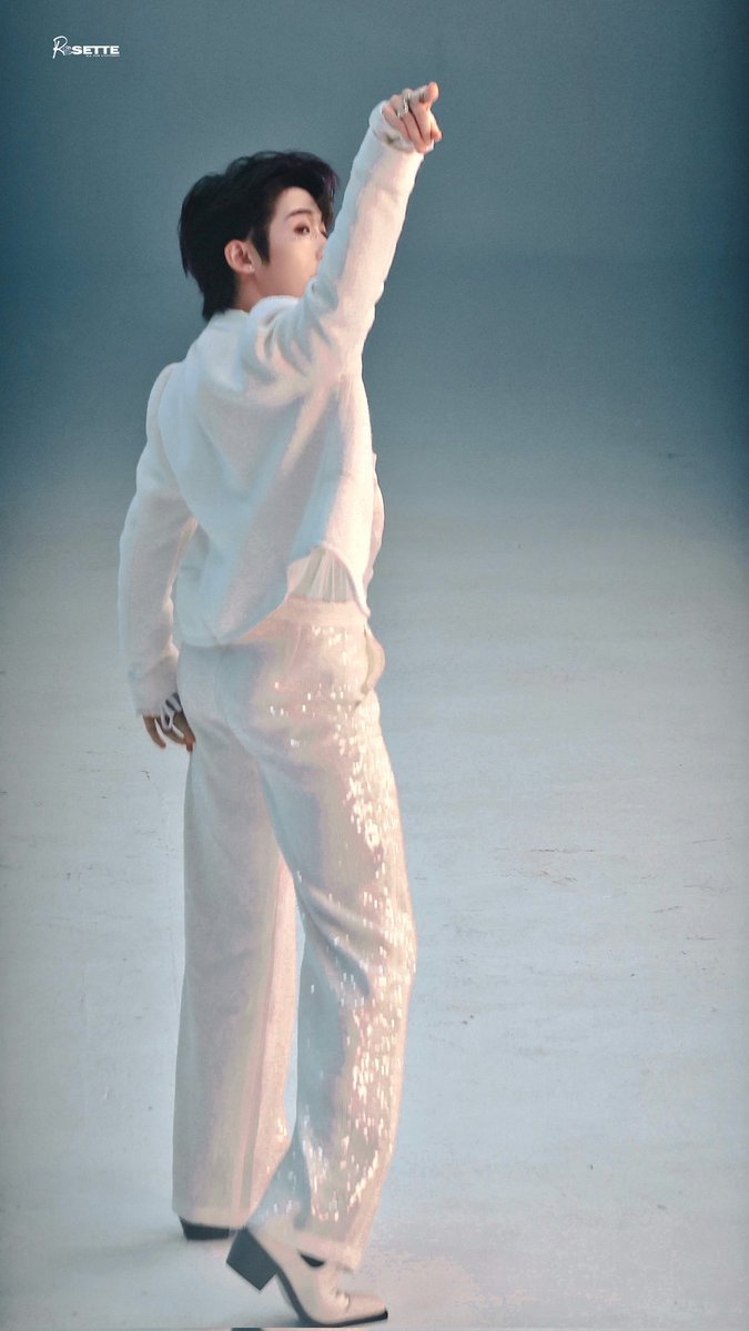 liuyu_updates's tweet image. Liuyu 『Wonderland Party』 Pics🐟💙🐋
♡ 27 | 08 | 2021 ♡
© 微博『ROSETTE | 刘宇』
❄️ Follow @liuyu_updates for more updates❄️
#liuyu #into1 #刘宇 #chuang2021 #CHUANG2021final