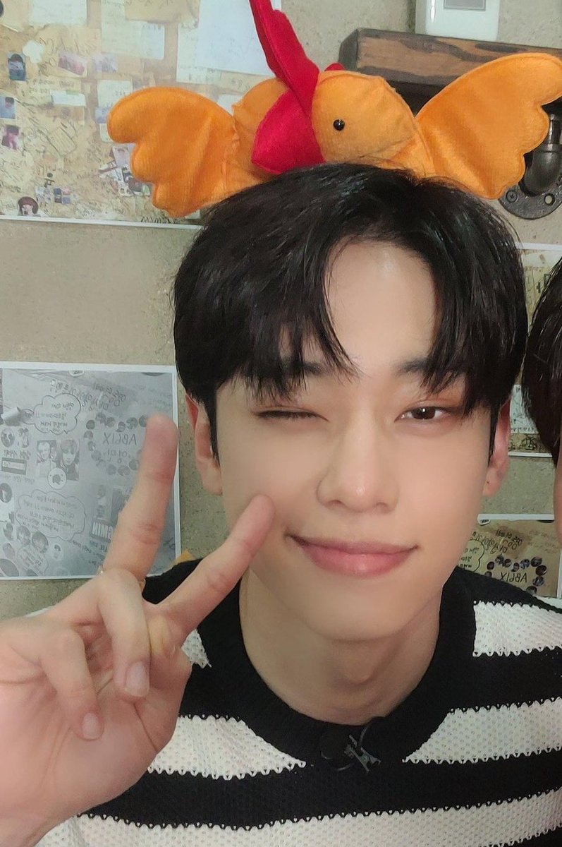 6lXVERSE's tweet photo. HIM https://t.co/BBRUl6cJK9