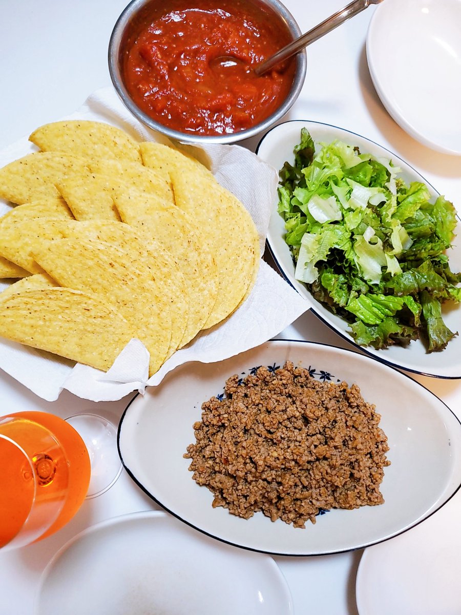 sachiplove's tweet photo. 今夜はタコスパーティ🌵🌶️🌮
無性に食べたくなるねコレ
あっ、チーズもビールも買い忘れた💦
#晩酌
#タコス
#SPRIZ https://t.co/b1pCbL61lt