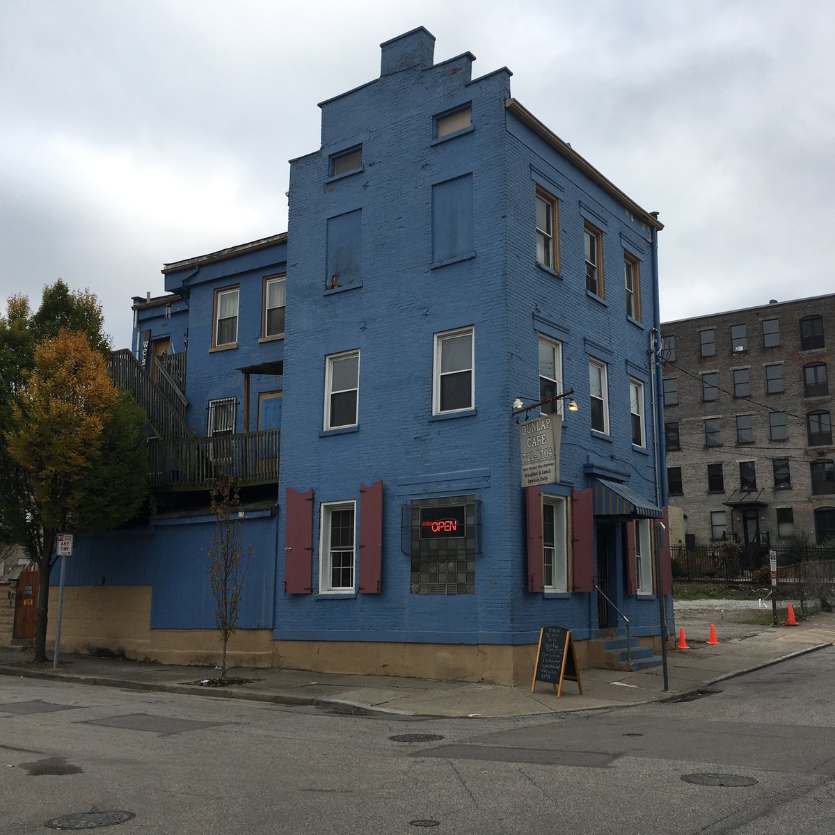 DunlapCafe tweet media