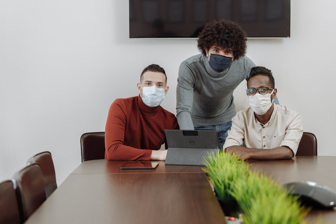 FairVenturesDet's tweet photo. Masked up? Perfect! Let's schedule a team building event for your work fam that allows for proper social distancing, but still helps folks connect. 

Just a few ideas for my in person teams in metro-Detroit or for hybrid teams across the company:

＊Painting Class - I'll bring e https://t.co/Xz1Mz3XJWA
