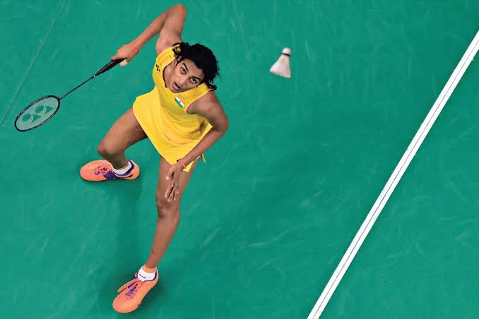 mujeeb_pvsindhu's tweet image. 😊 She is the first indian to become the Badminton world champion. 
and only the second individual athletes from india to win two consecutive medal at the Olympic games she rose to a career high 
World ranking of No.2 in April 2017