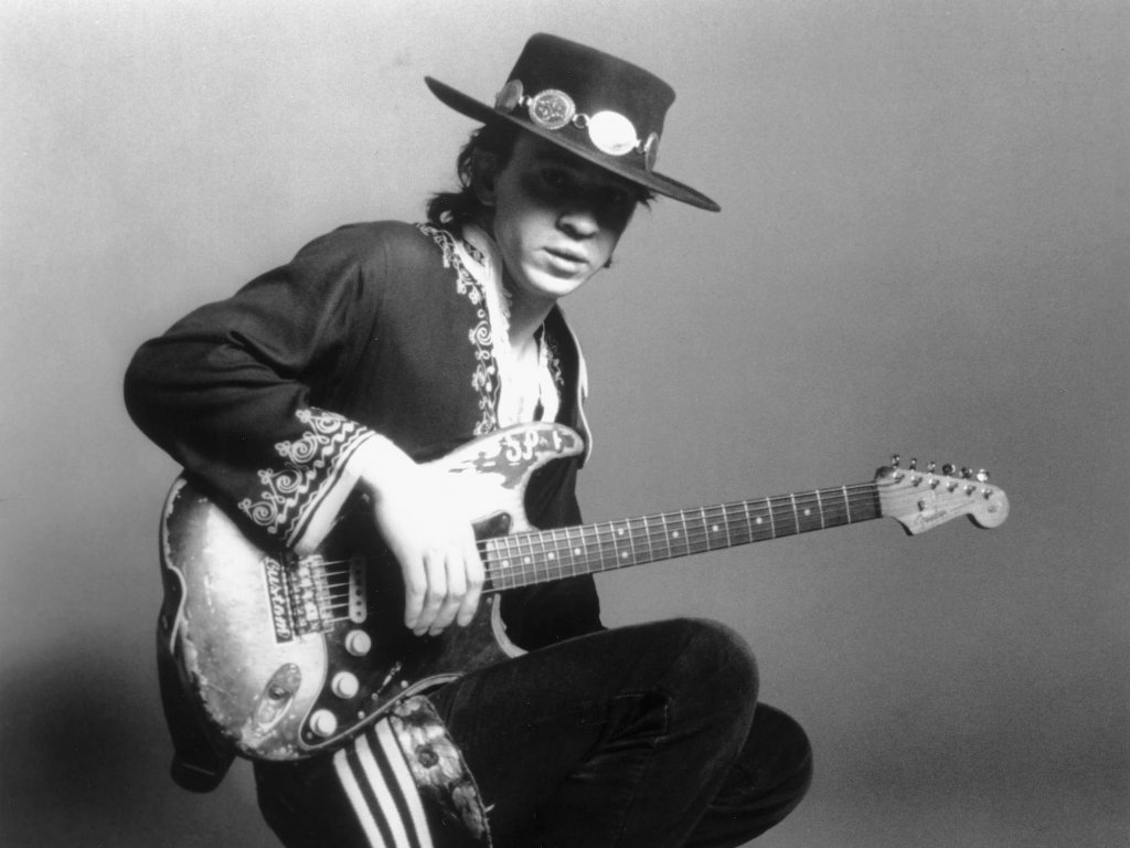 27 Aug 1990: #StevieRayVaughan (*1954), US-American musician, singer, songwriter, and record producer, guitarist and frontman of the blues rock band #DoubleTrouble
~ helicopter crash
 https://t.co/CifkETptl6 https://t.co/g4aaxVGxeI