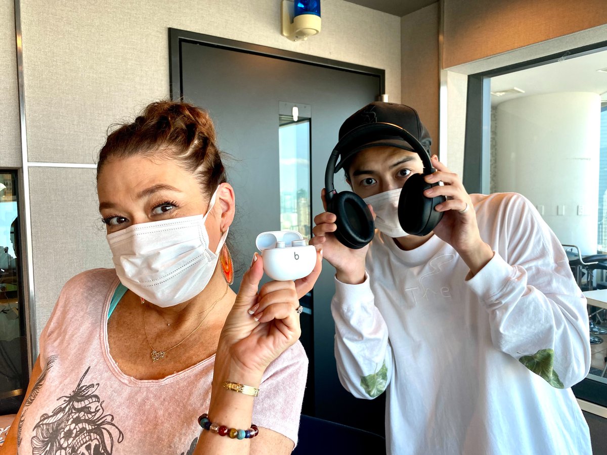 allgoodfriday's tweet photo. 今日の【TOKYO SAVVY】
プロダクト/テクノロジーのスペシャリスト
長谷部敦さんに、立体音響を楽しめる
オーディオツールを紹介していただきました🎧

詳しくは→ https://t.co/UugKOCUYtI

#jwave #allgood813 #ABEMA #radiko #LiLiCo #稲葉友 https://t.co/Kv298Zn7fW