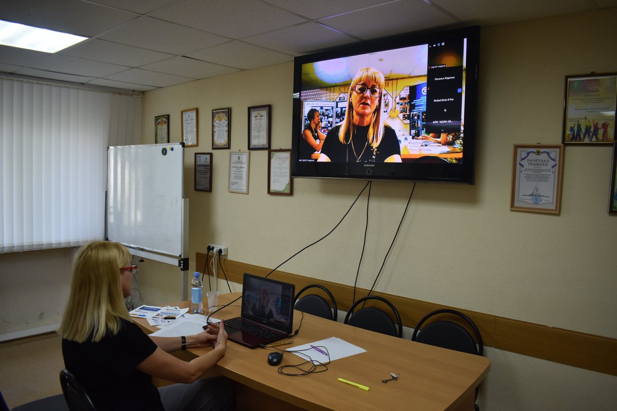 В<a href="/anocso_szr/">АНО "ЦСОН "Сызранский"</a> прошла конференция по вопросу деятельности в сфере социального обслуживания, на которой подвели итоги проекта «Исцеляющая встреча». Участниками стали психологи соц.учреждений Самарской обл., работающие с уязвимыми категориями граждан, специалисты помогающих профессий