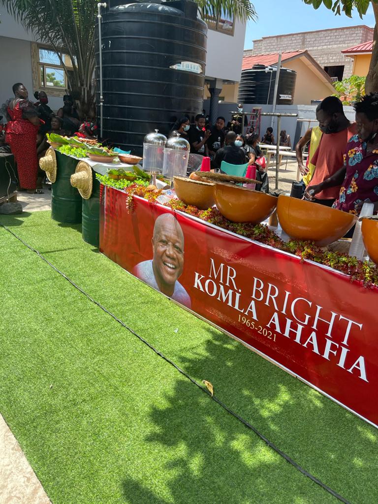 GironshiaEvents's tweet photo. We are ready!!
We waiting for your call. 
Give us a call or whatzapp us on 0241776880 or 0269316032 and u won't be disappointed 😊😊

#localbar #accraghana #decor #setups #engagement #love #kumasi #Sunyani https://t.co/LNMPGisuNe