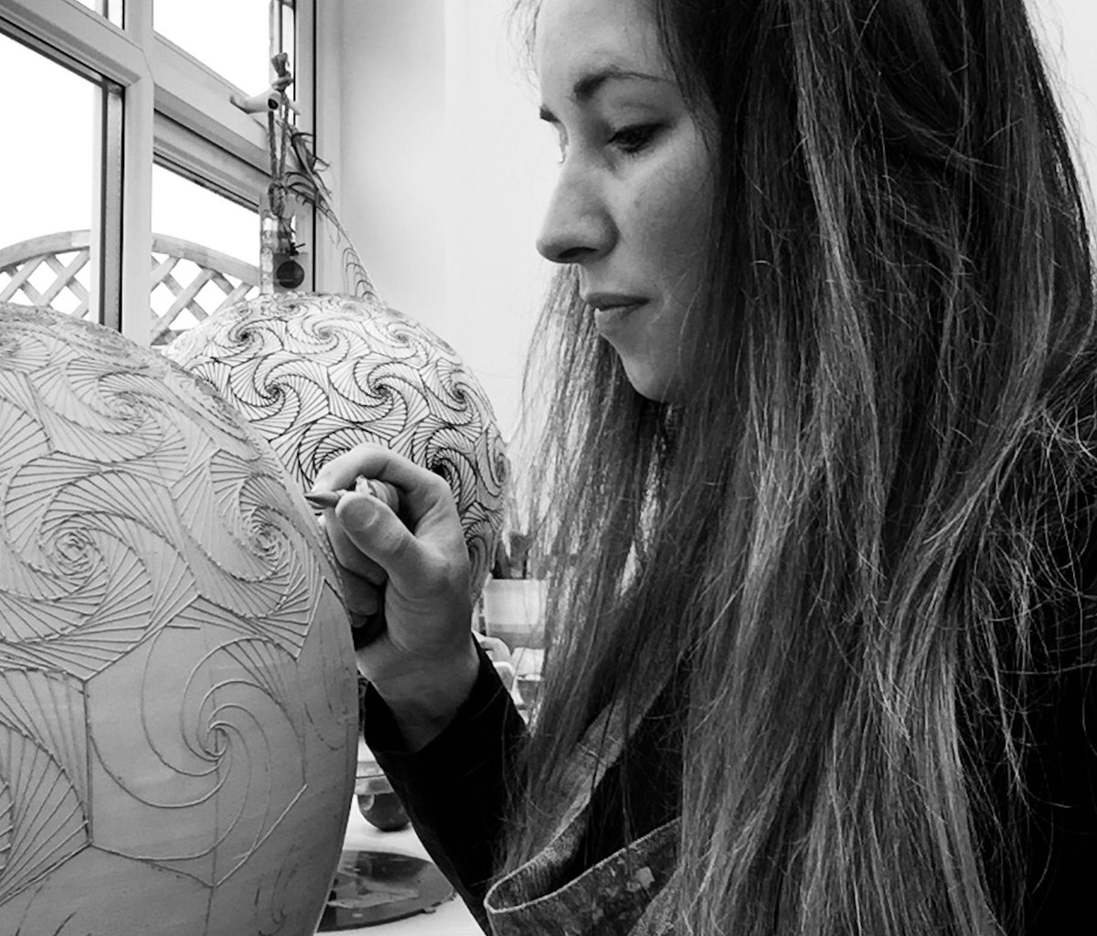 In Spring 2022 you can see her work at the Ceramic Art London exhibition. ceramicartlondon.com 3/3