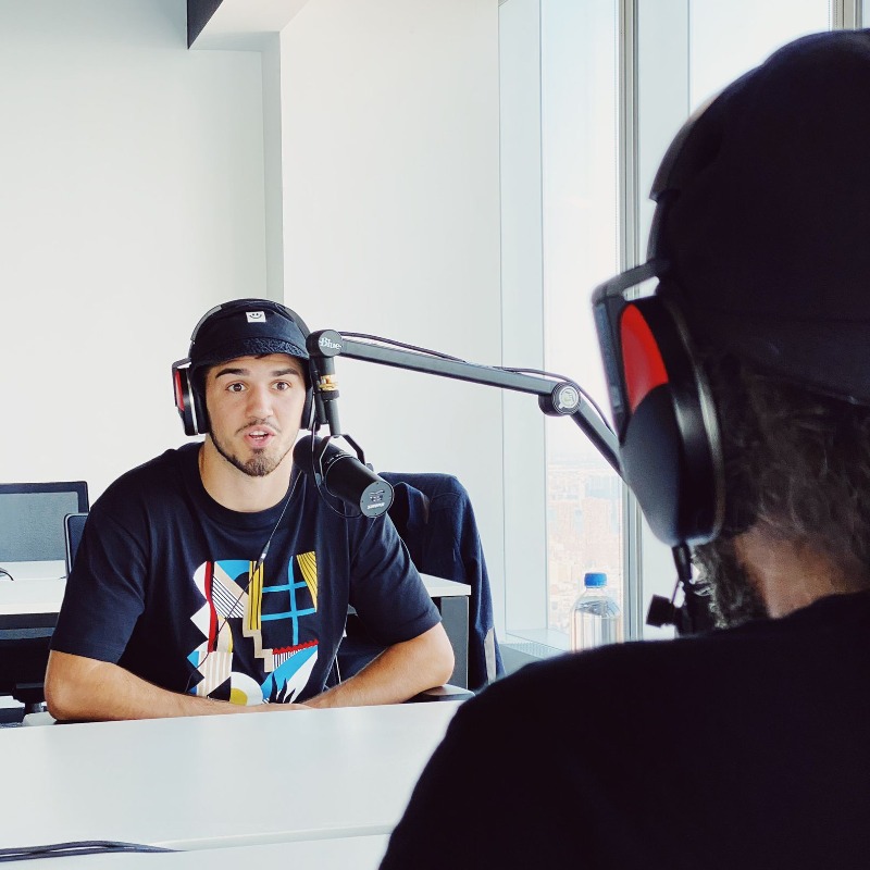 MatchroomBoxing's tweet photo. 🎙️ Brand new Matchroom Radio out now with @daviddiamante!

🤝 The Albanian Bear @Reshatmati1 joins for ep41 

🎧 Apple/Spotify