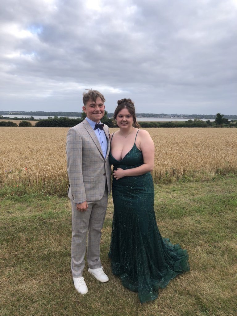 Huge thank you to <a href="/HolbrookAc/">Holbrook Academy</a> &amp; <a href="/WhersteadPark/">Wherstead Park Events</a> for the most amazing prom last night!!!! They all had a ball!!! 🎉🙏