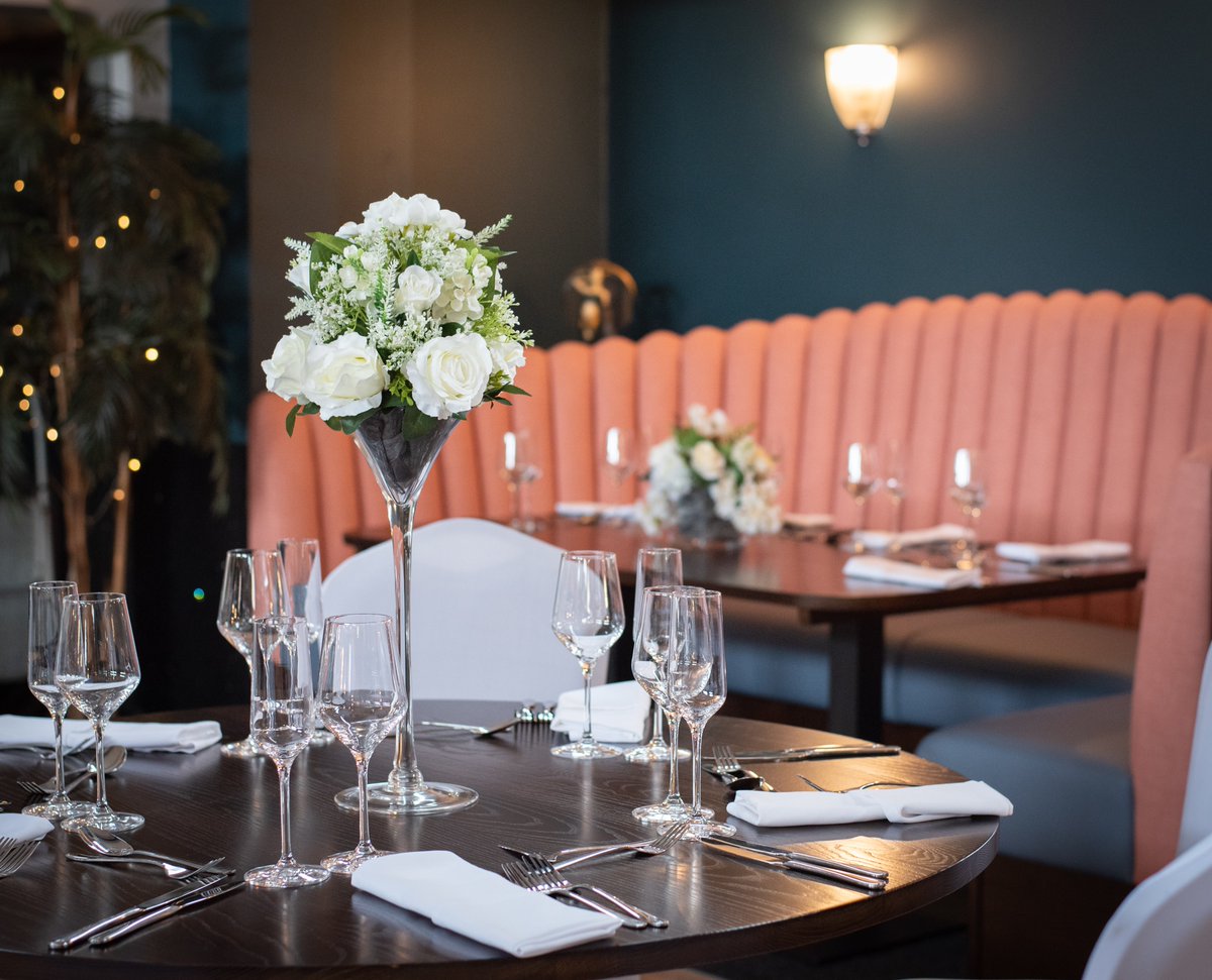 'Had a lovely meal... Beautiful setting, lovely food and very friendly and attentive staff. Very much enjoyed!' Thank you, Kay! Book a meal at TAB via arlington.touchreservation.net or 01702 711 350.

📸 DoodleShots 
🌷 The Flower Stores 

#ArtDeco #SouthendOnSea #Essex