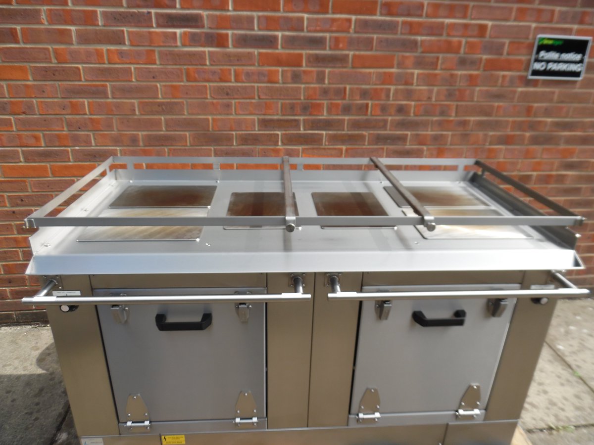 wmcesltd's tweet image. Double Oven Galley Range, Designed to come apart to fit through small hatch way and then be reassembled. #madeinhampshire #madeinromsey #madeinbritain