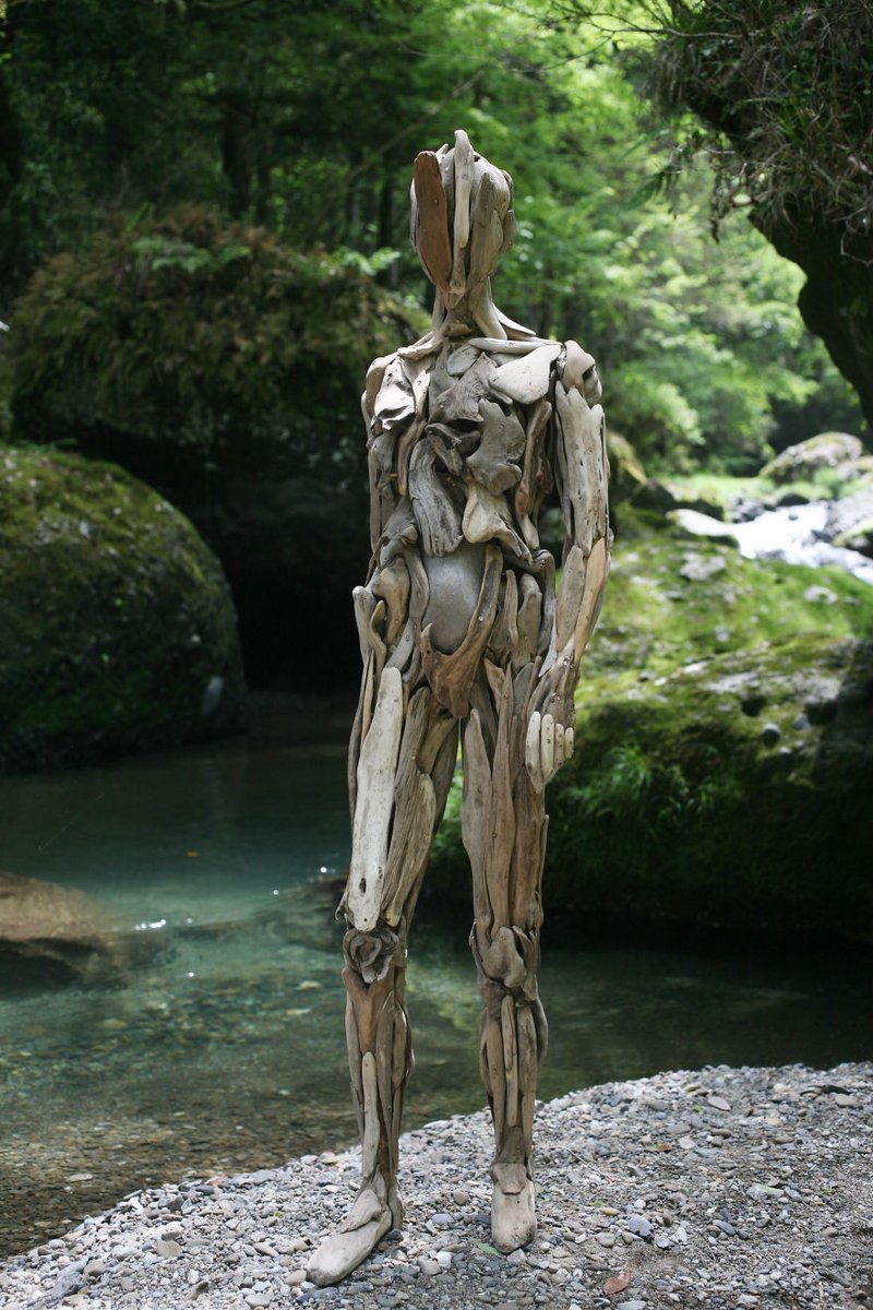 The mesmerising driftwood sculptures of Japanese artist Nagato Iwasaki.