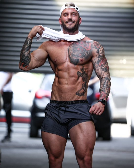 Morning you lot 🕺🏻 https://t.co/Qt115f7caL