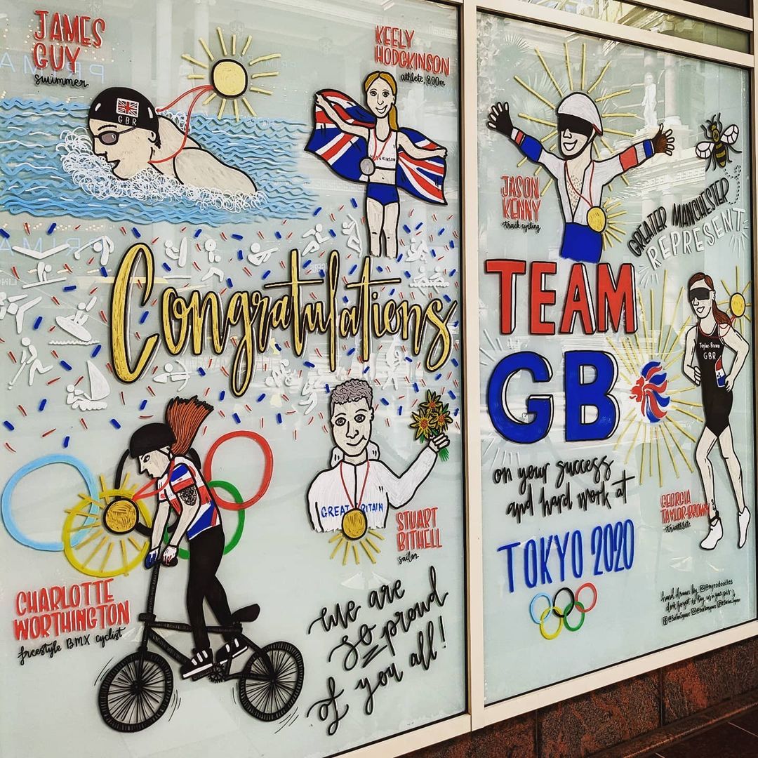 TraffordPalazzo's tweet photo. We're so proud to celebrate our Regional @TeamGB Olympic medalists at Barton Square, @TraffordCity!

Thank you to @MyroDoodles for this incredible doodle. 🖊 Celebrating @chazworther, @georgiatb, Keely Hodgkinson, @StuBithell, @Jimbob95goon + @JasonKenny107 🐝 https://t.co/xQuNtSJWrb