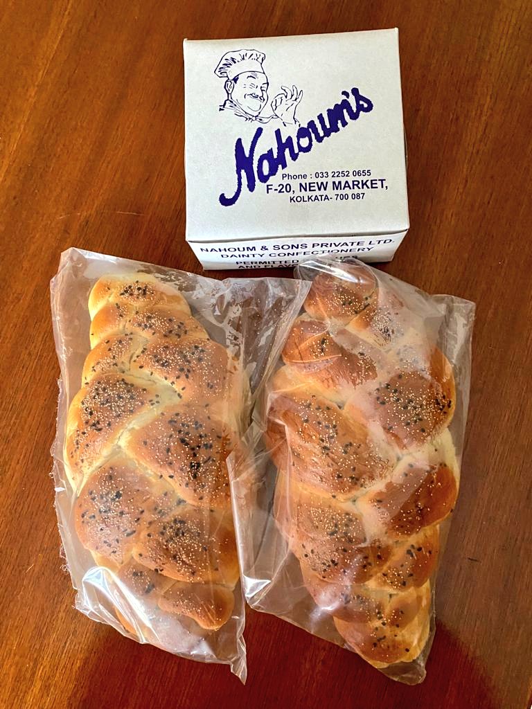 sophierossuk's tweet photo. Thanks #Kolkata institution Nahoum's for baking us challot - the traditional Jewish plaited bread we eat weekly on Shabbat. The bakery was founded in 1902 by Nahoum Mordecai, a Baghdadi Jew. Perhaps the only Jewish bakery globally famous for its Christmas cake?! Shabbat Shalom! https://t.co/qG1EbqoAKm