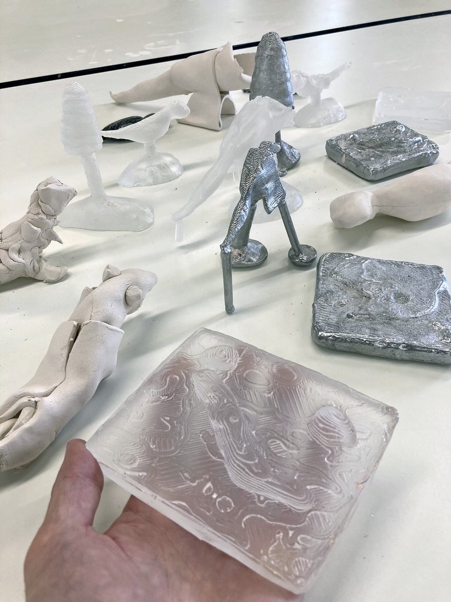 Recently had a peek at a newly designed workshop for the 21/22 MA Design cohort which bridges ancient making skills with cutting-edge technology to create a number of real and non-physical objects.
#UWE #Design #Making #Craft #CriticalDesign #Scanning #Firing #Casting #3DPrinting