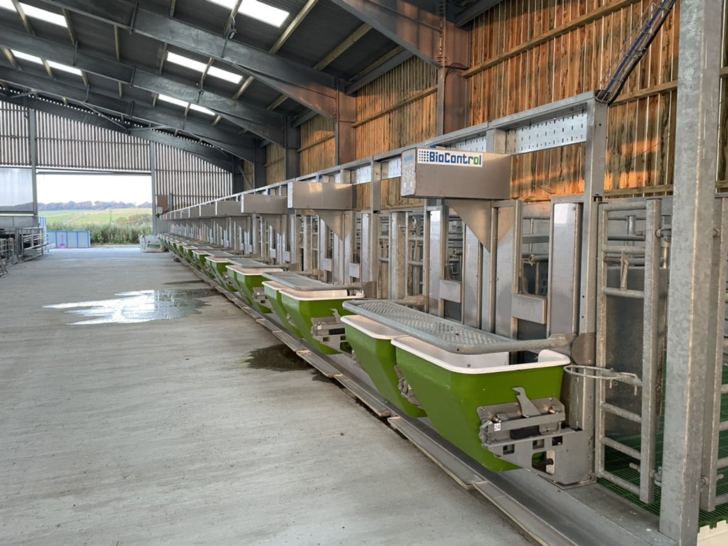 dangrist3's tweet photo. Great tour last night of the North Wyke @Rothamsted Research site. The tech being used to analyse the transfer of nutrients in their livestock systems is mind blowing! π€―
A fascinating tour and a huge eye opener into the world-class research being carried out here in Devon. https://t.co/MHdx0Hoh3u