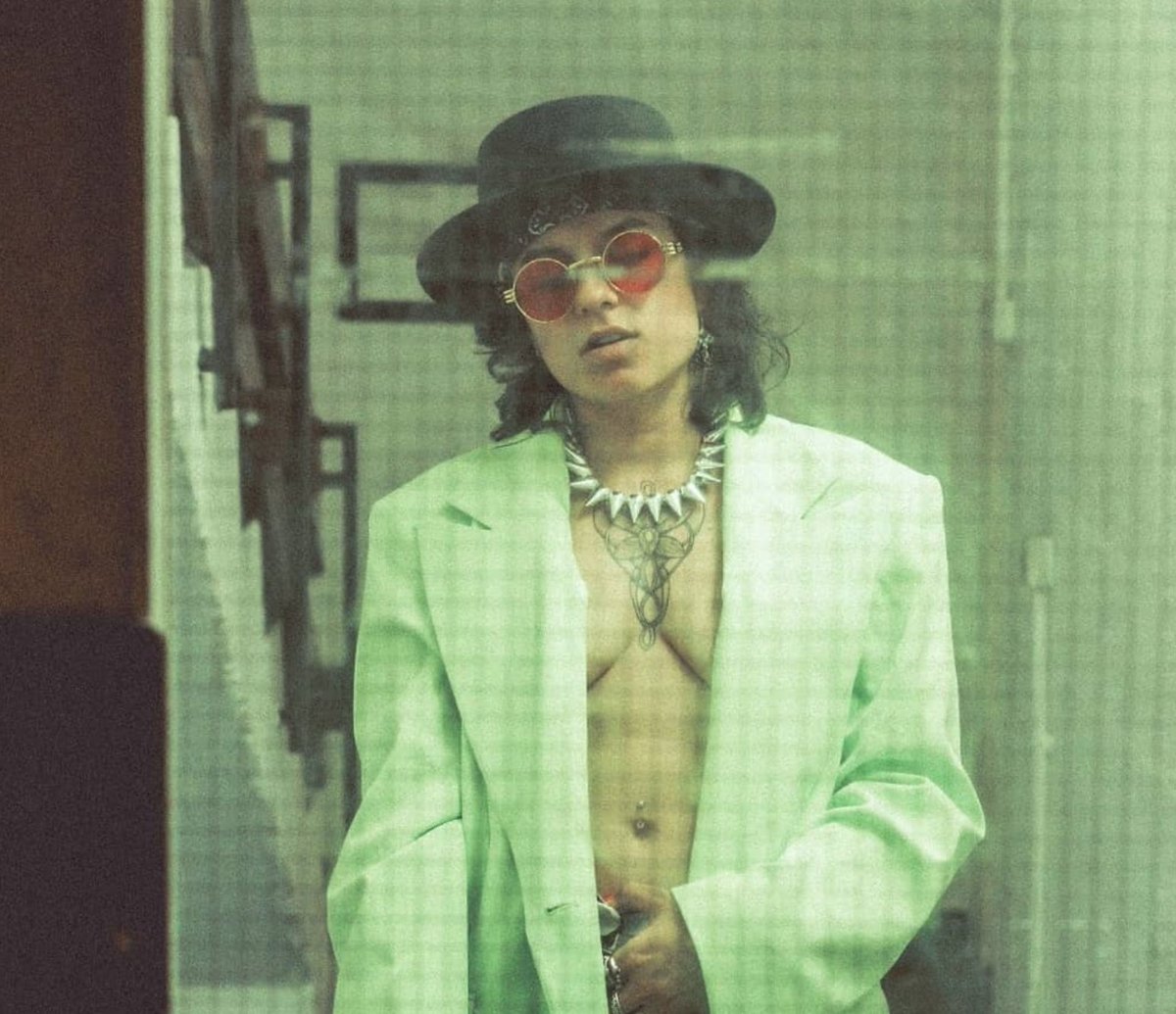 Backstage Vibes with.. @freddiewardour #ENTT #Backstage #fashion #LGBT Tickets to our next show: linktr.ee/ENTT