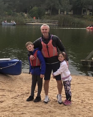 Beatson_Charity's tweet photo. Friends Gary Haggarty and David Bowman join the #BeatsonBallBusters skydive! 🛩️ 💛 

Read about all of our Beatson Ball Busters 👇 https://t.co/FU07UfRxB2 

Youcan also donate to the brave team here:  https://t.co/1CZhoFLE18 https://t.co/0ylDJwb4rP