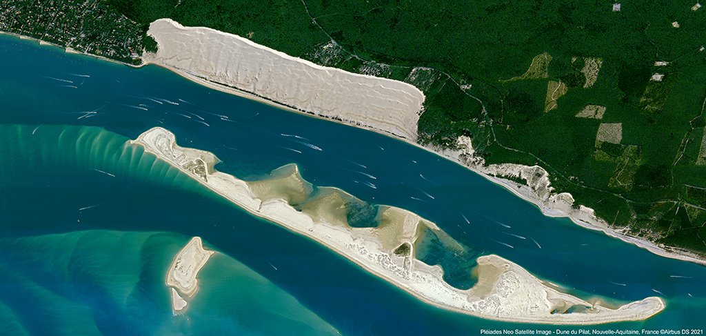 [ON PARTAGE]
La dune du Pilat, la réserve naturelle du Banc d'Arguin et l'île aux oiseaux du @EspritBassin vues depuis le satellite #PleiadesNeo 4 d' @AirbusSpace 👇 
HD garantie !

➡️ urlz.fr/glYt