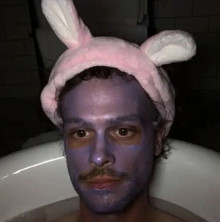 ja dzien przed rozpoczeciem roku myslac ze dzieki maseczce z rossmanna przejde wielki glow up: