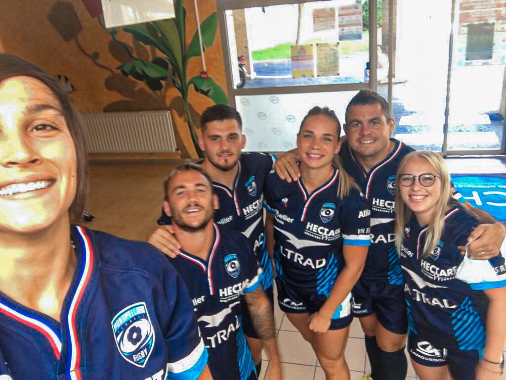MHR_officiel's tweet photo. Nos cistes vous préparent quelque chose.. 🎀

#TeamMHR 🔵⚪️ https://t.co/CHSZM7a6Aw