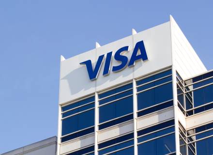 IntlFinanceMag's tweet photo. The Arab Monetary Fund signs MoU with #Visa for faster cross-border payment

As per the agreement, #Visa will collaborate with #Buna, the #AMF’s regional #paymentplatform
Read more: https://t.co/gCyD2gLvlT

#Internationalfinance #IFmagazine #Fintech https://t.co/w5NpngXNnE