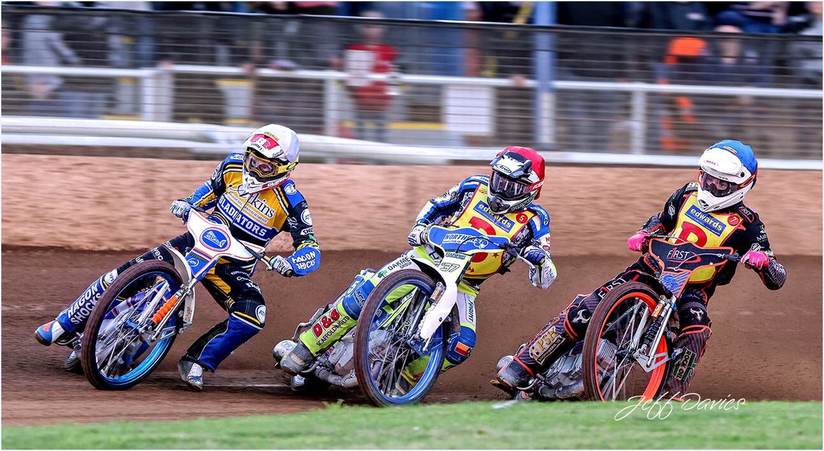 Jack Thomas was 5 yrs old when Jason Crump won his first world title &amp; 8 yrs old when Bomber Harris won the Cardiff GP. And here he is battling with the two legends on Wednesday night. I know times are tough but let’s talk British Speedway UP, instead of constantly knocking it.