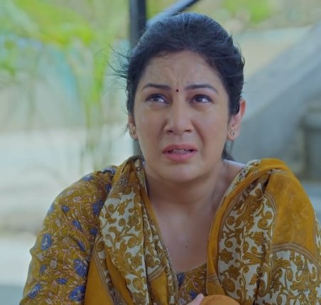 _ananyaaav's tweet photo. Sometimes it's not only dark phase who is responsible but also, magnified situation which becomes the worst !!!

#IshkParZorNahi https://t.co/8vQxjPfs2H