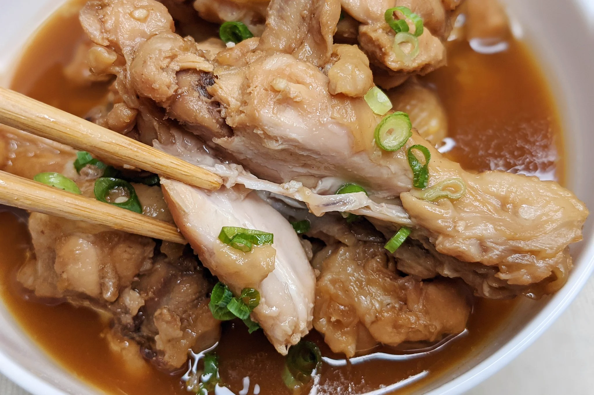 何本でも食べられちゃう美味しさ？！炊飯器で作る「手羽元」レシピ！
