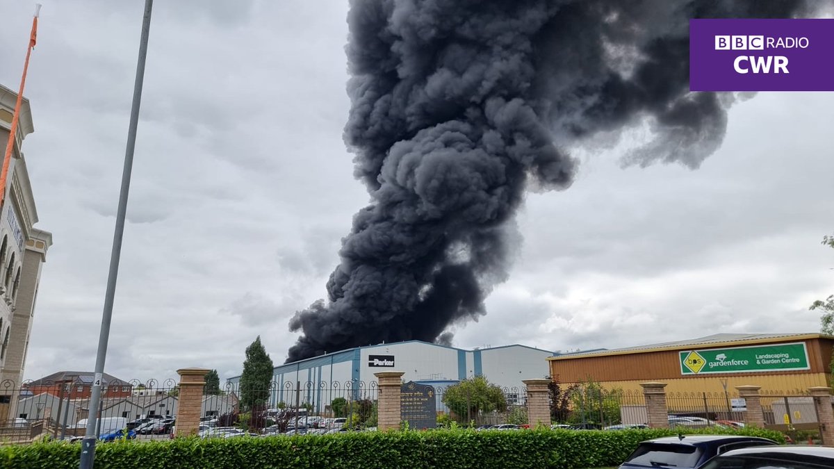 BBCCWR's tweet photo. There’s currently a fire on Juno Drive in Leamington. 

More on CWR: https://t.co/2H7sg1CDKf. https://t.co/0YbvQQh1DX
