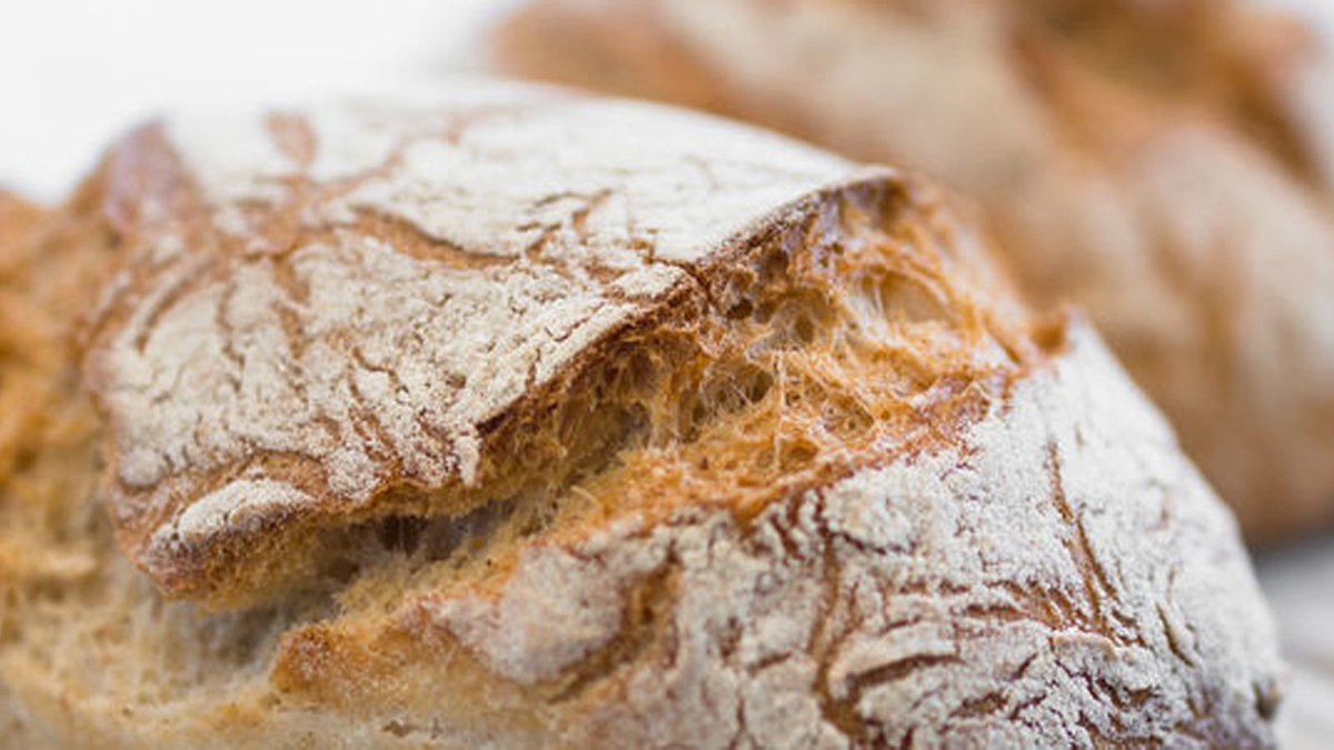 ecdmole's tweet photo. 1/3 
Healthy baked goods are a growth market.  Clean label products not only appeal to the younger baked goods consumer, but to anyone who prioritizes health-conscious foods with reduced artificial flavors, colors and preservatives.
https://t.co/nQkpHe4BNz https://t.co/MBzTwMWuAD
